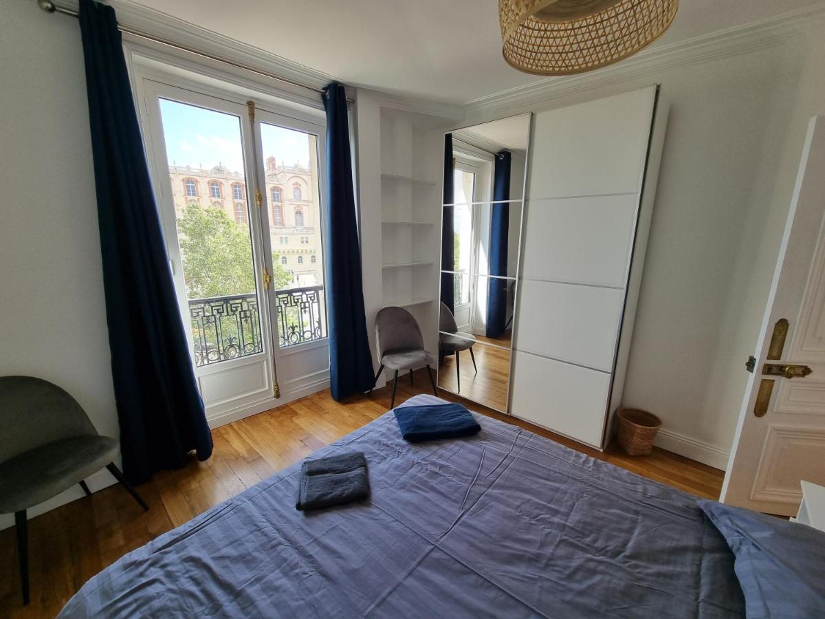 Face Chateau St Germain En Laye, Appartement 4 A 6 Personnes, 23 Min De Paris Champs-Elysees 圣日耳曼昂莱 外观 照片