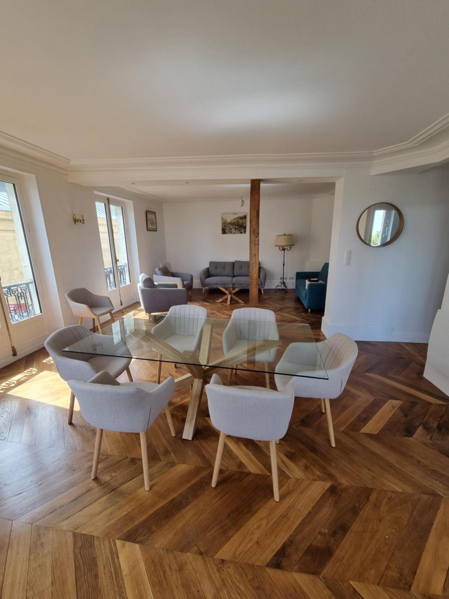 Face Chateau St Germain En Laye, Appartement 4 A 6 Personnes, 23 Min De Paris Champs-Elysees 圣日耳曼昂莱 外观 照片