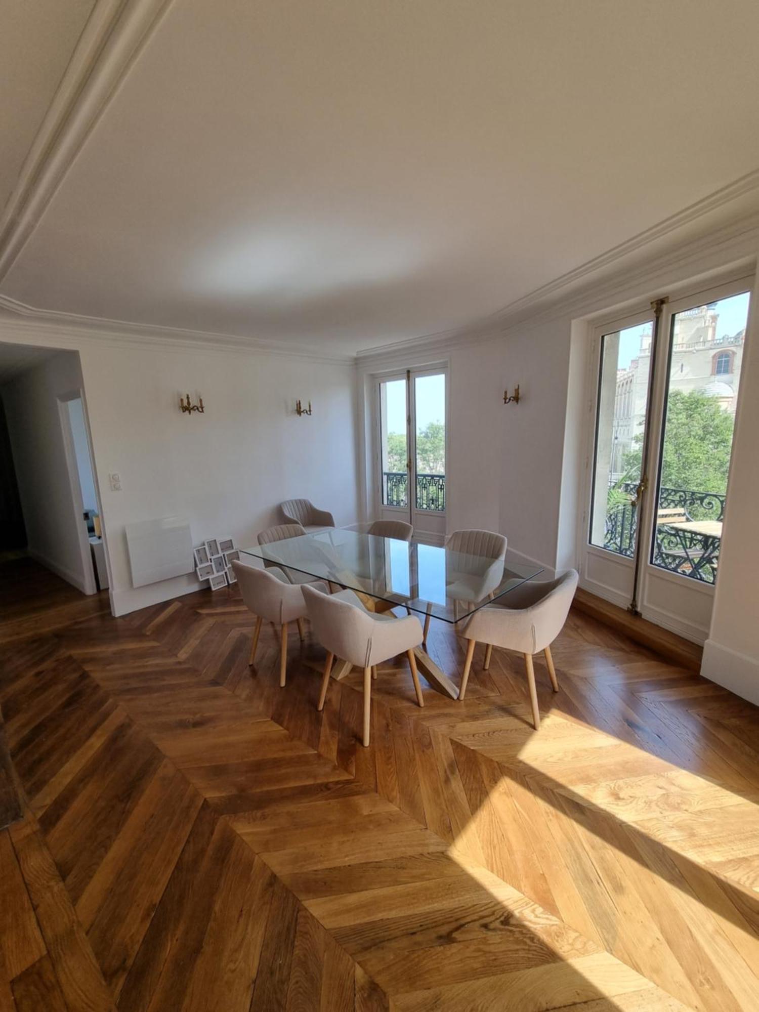 Face Chateau St Germain En Laye, Appartement 4 A 6 Personnes, 23 Min De Paris Champs-Elysees 圣日耳曼昂莱 外观 照片